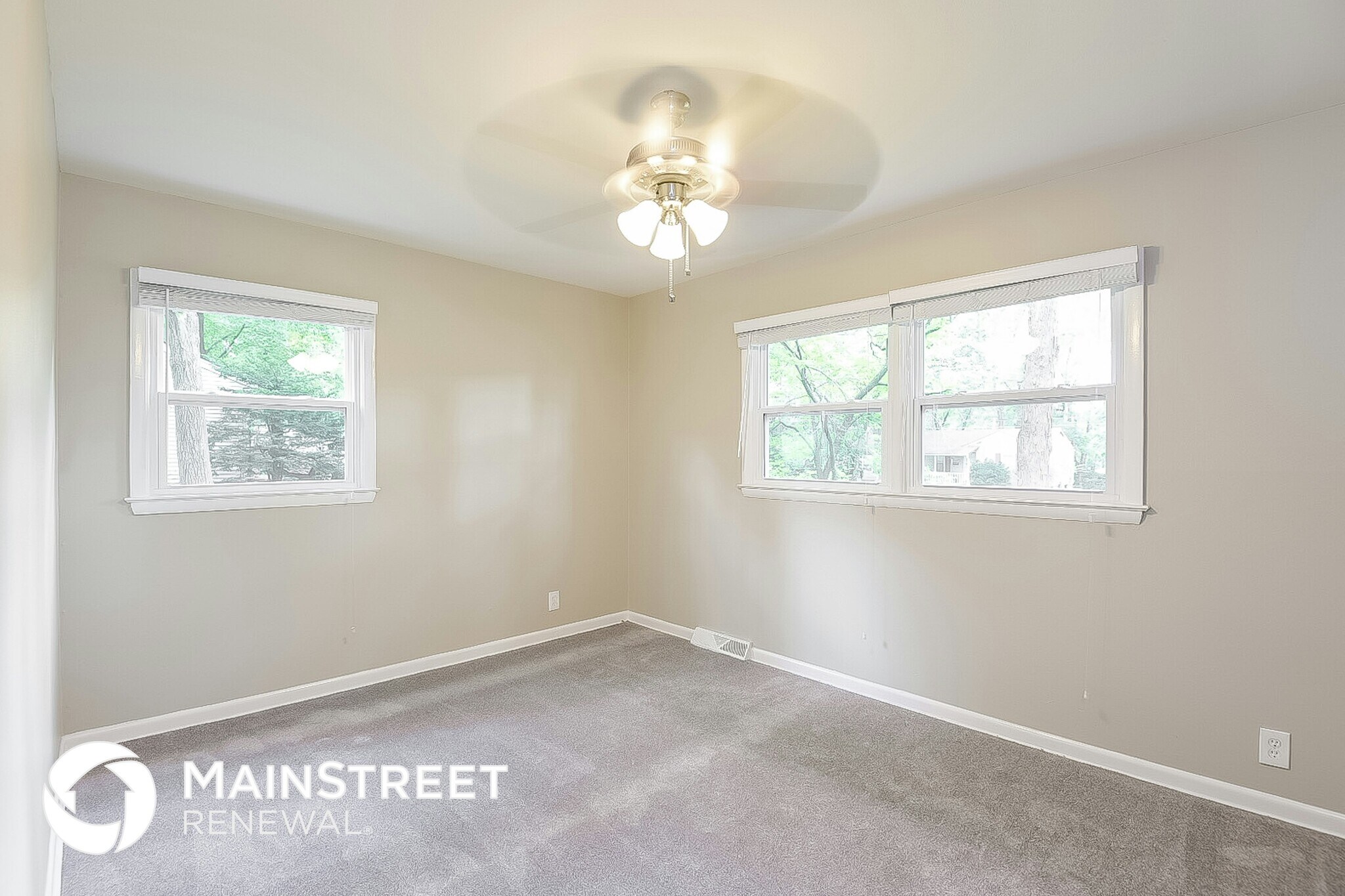 Building Photo - 12500 E 54th Terrace