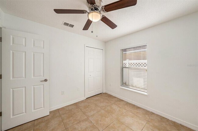 Building Photo - 1020 Brenton Leaf Dr