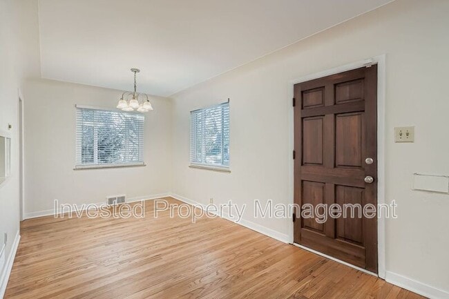 Building Photo - 4334 E 18th Ave