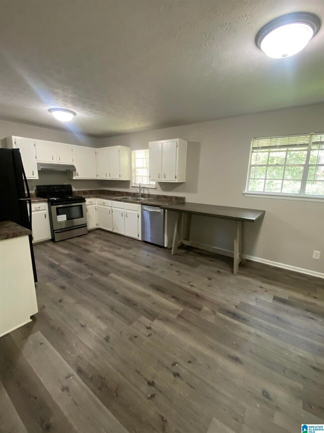 Building Photo - 5213 Goldmar Dr