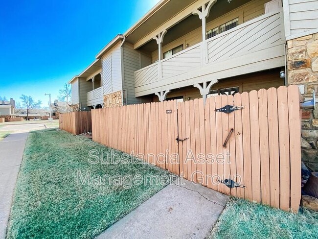 Building Photo - 14443 N Pennsylvania Ave