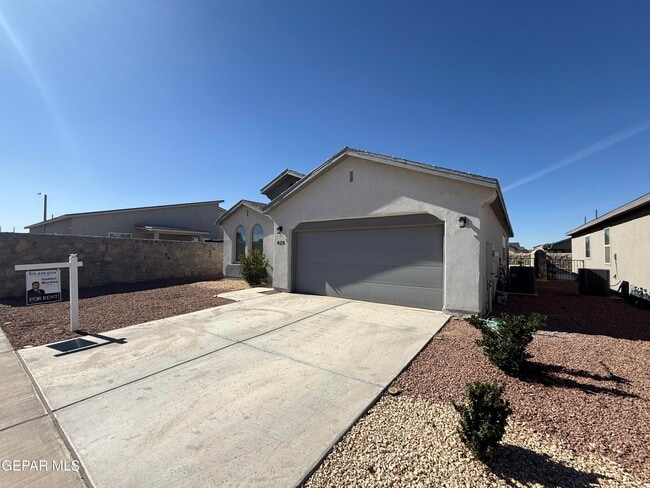 Building Photo - 429 Soleil Rd