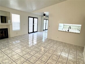 Building Photo - 5064 Jeffreys St
