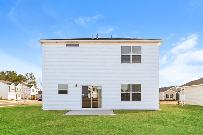 Building Photo - 100 Percheron Dr