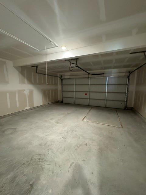 Building Photo - 16217 Maroon Dr