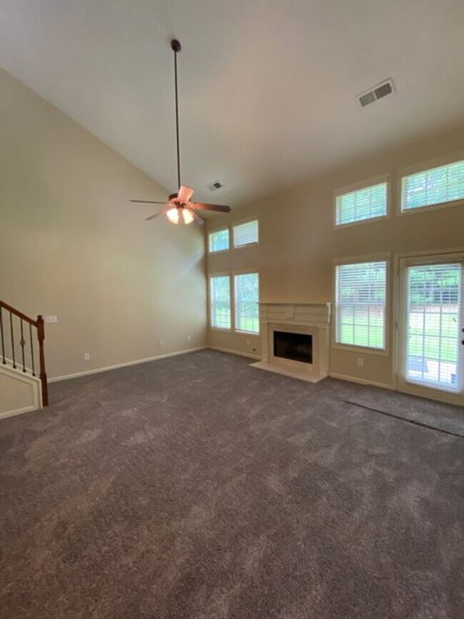 Building Photo - NEW PRICE - Charming Craftsman in sought-a...