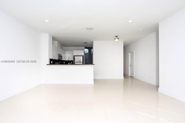 Building Photo - 15505 SW 12th Terrace
