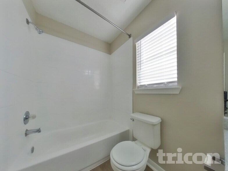 Building Photo - 3254 Kelling St