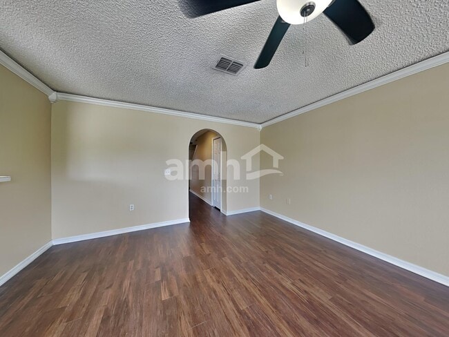 Building Photo - 30230 Double Dr