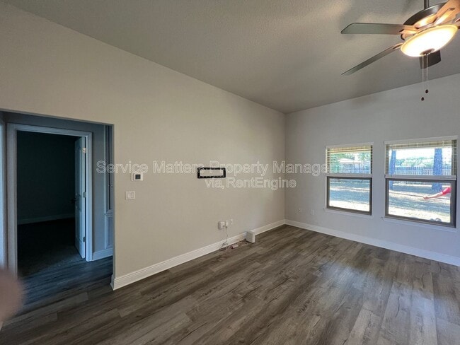 Building Photo - 5955 Parsonage Cir