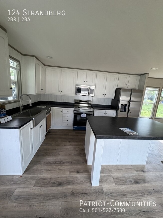 Building Photo - 124 Strandberg-