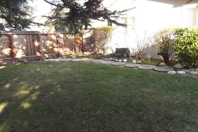 Building Photo - 3863 Campolindo Dr