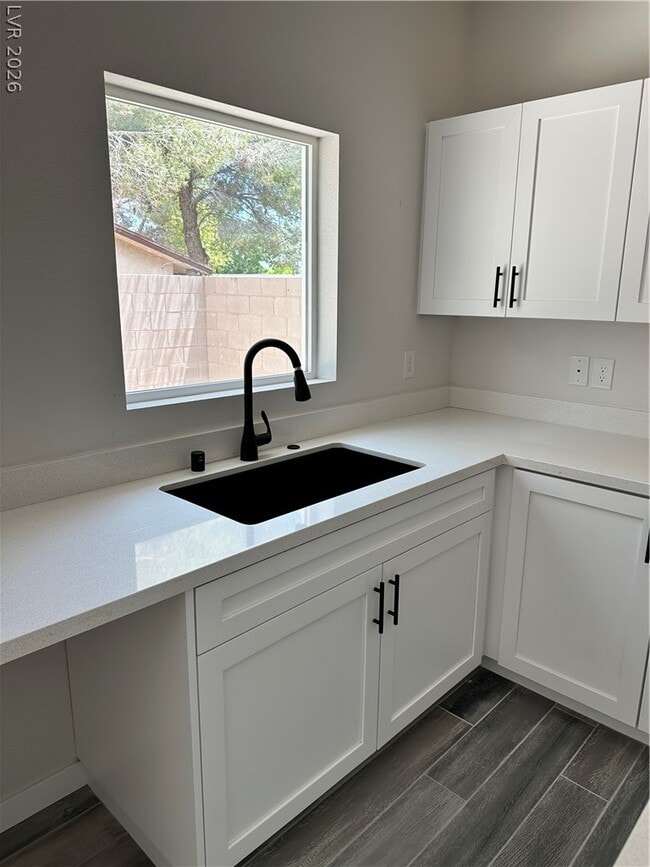 Building Photo - 2590 Bonano Ct