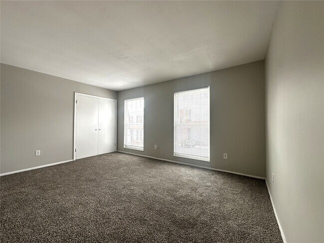 Building Photo - 420 Chapel Ridge Dr