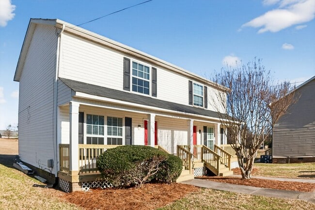 Building Photo - Spacious Two Bedroom Townhome In Kannapolis