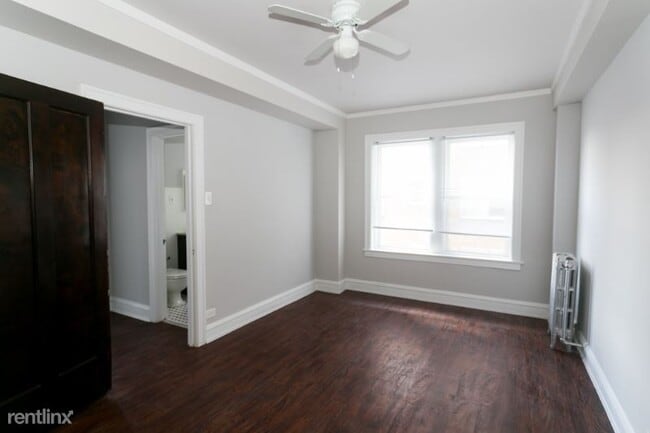 Building Photo - 6748 N Ashland Ave