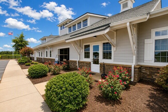 Building Photo - 20155 Serendipity Dr