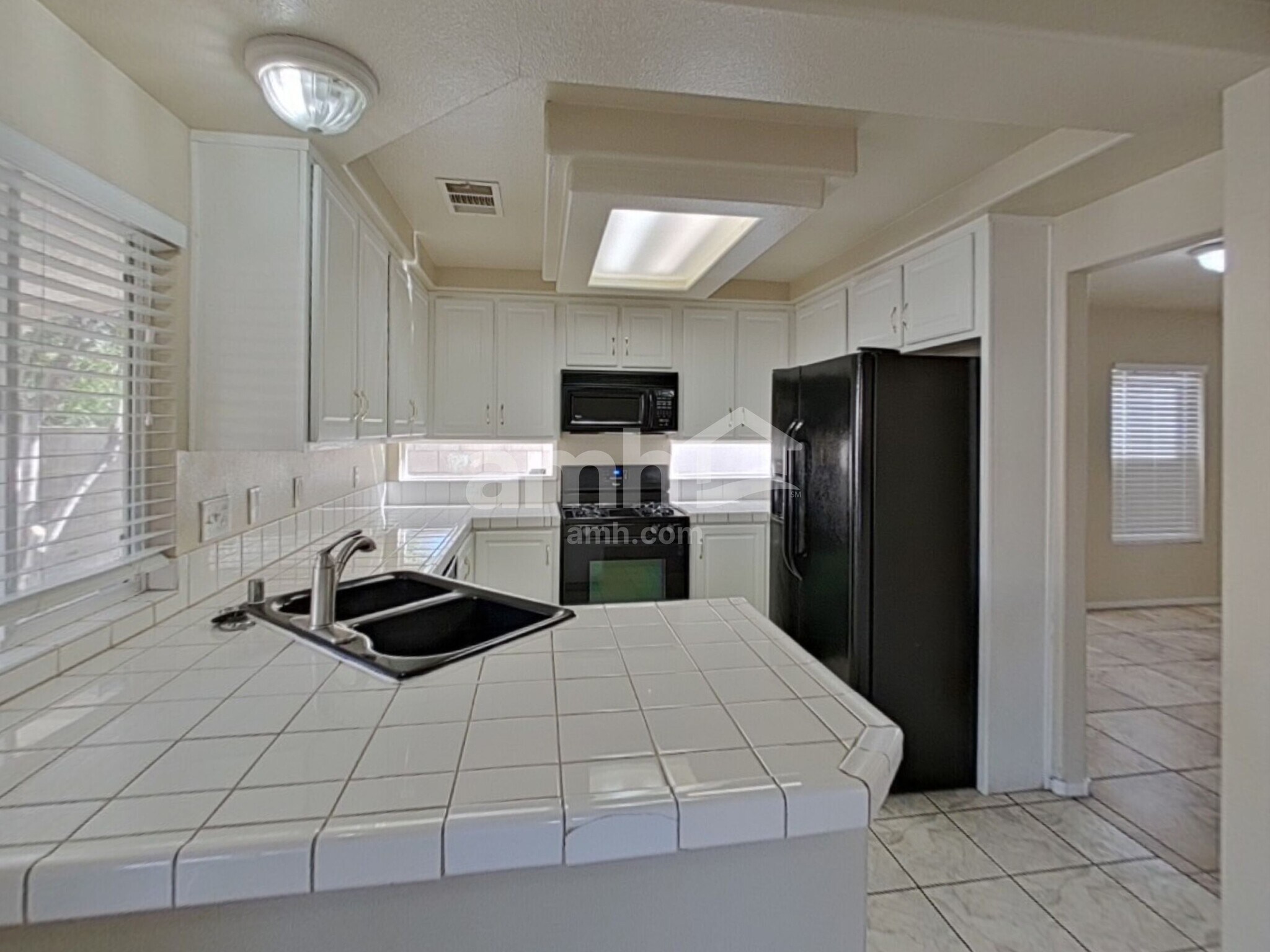 Building Photo - 1752 Quartz Landing Ave