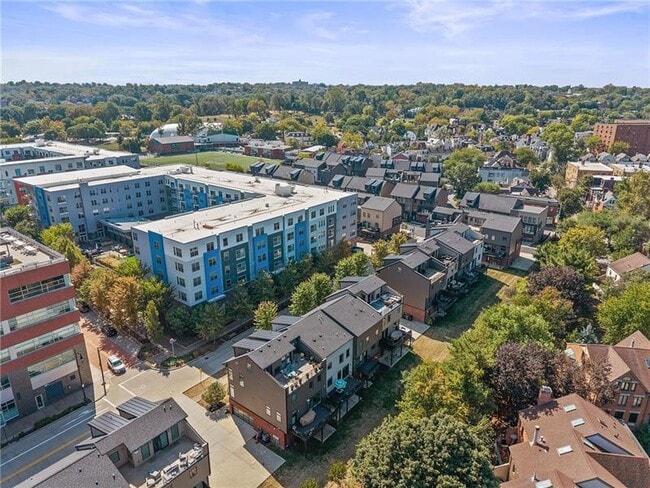 Building Photo - 148 Reizenstein Way