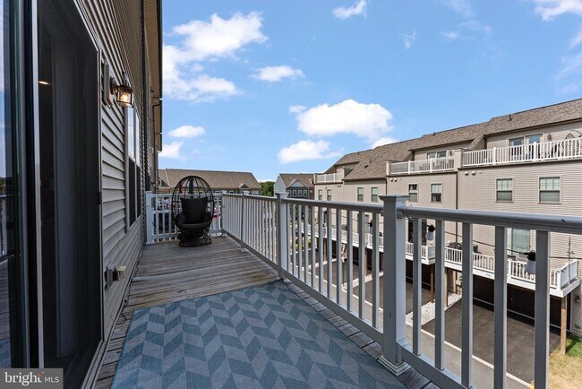 Building Photo - 304 Petite Sirah Terrace SE