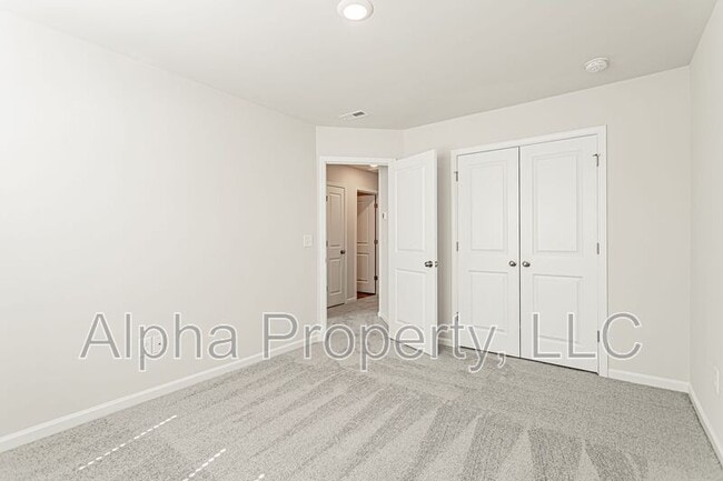 Building Photo - 108 Stellate Pl
