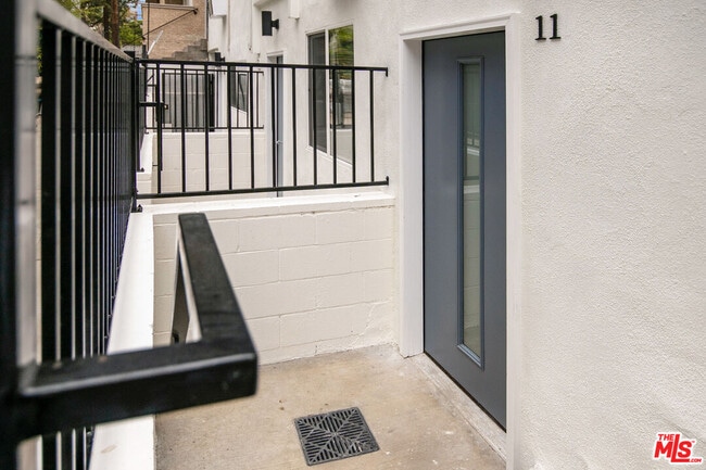 Building Photo - 1021 N Genesee Ave