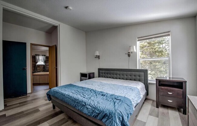 Building Photo - 492 Kimmes Ln