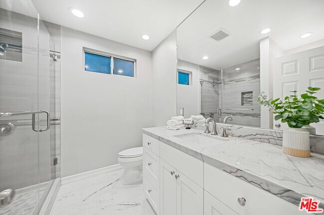 Building Photo - 18334 Los Alimos St