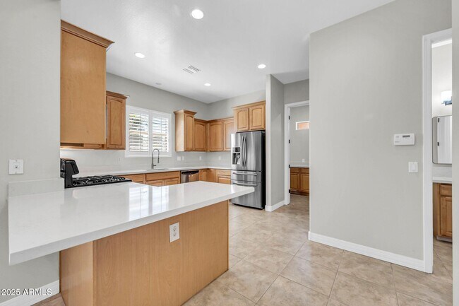 Building Photo - 4213 E Edgemont Ave