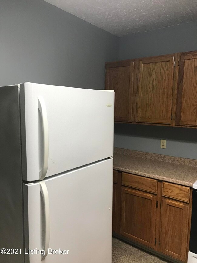 Building Photo - 1612 W Market St