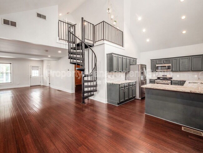 Building Photo - 451 S 22nd St