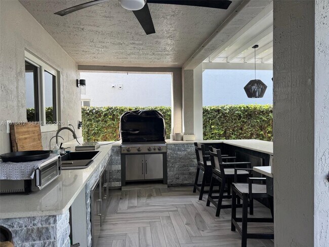 Building Photo - 10973 NW 53rd Ln