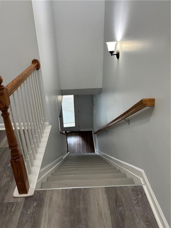 Building Photo - 121 Riverwatch Ct