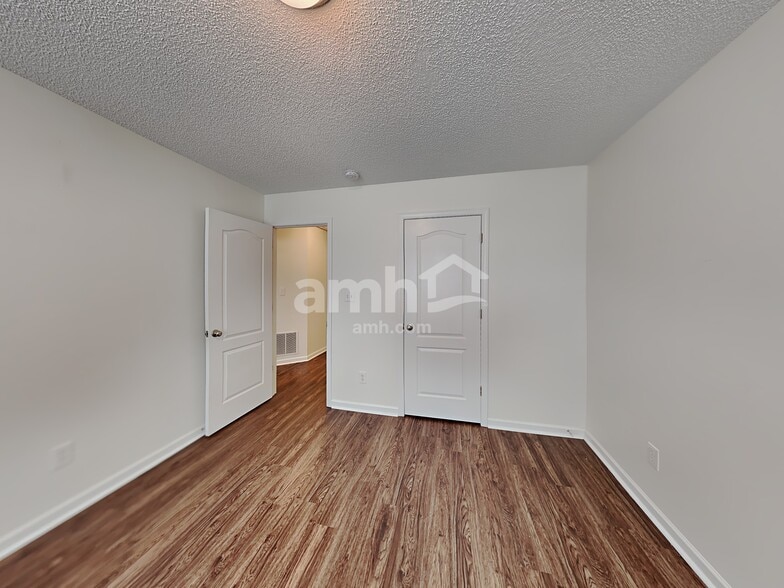 Building Photo - 361 Whitney Ln