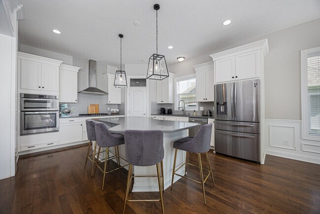 Building Photo - Stunning home in Olentangy schools!