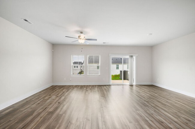 Building Photo - 115 Ted Dr