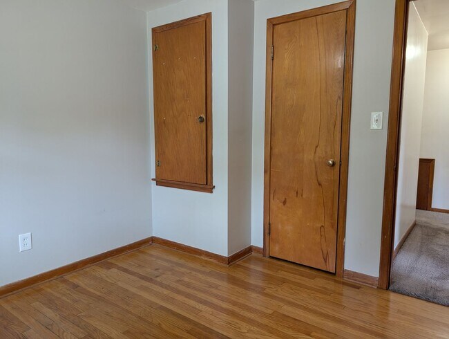Building Photo - 8983 Highland Dr