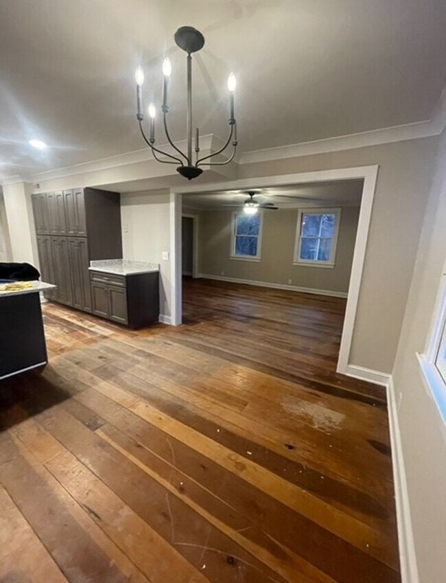 Building Photo - Beautiful Home on 5 Acres in Mt. Juliet, TN!