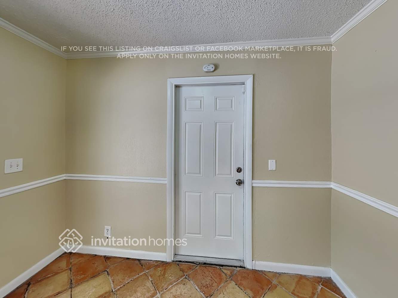 Building Photo - 3635 N Mountain Dr