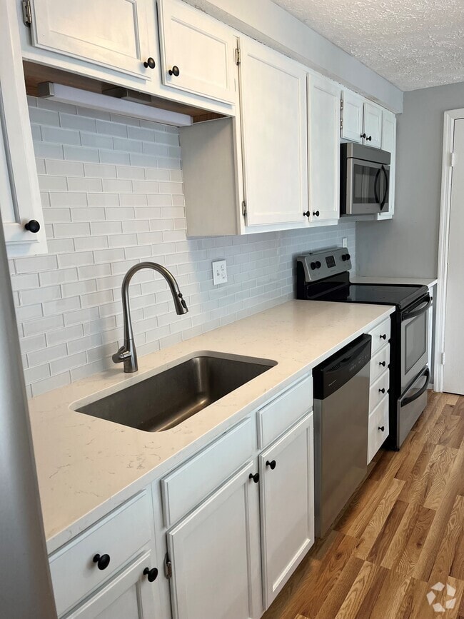 Building Photo - 48 Sweetfern Ct
