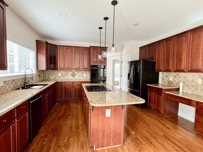 Building Photo - Four bedroom, 3.5 bath house in Elon!  Mus...