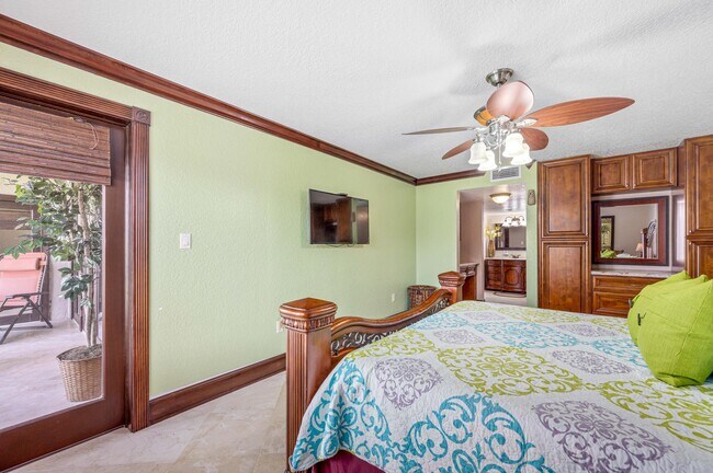 Building Photo - 2400 S Ocean Dr