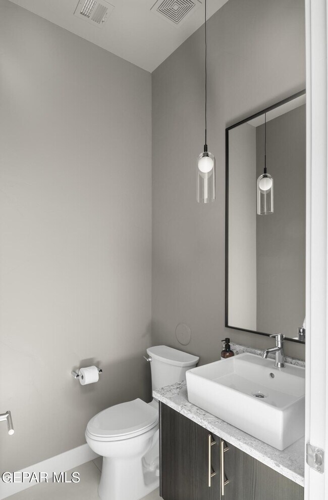 Building Photo - 828 Durham Wy