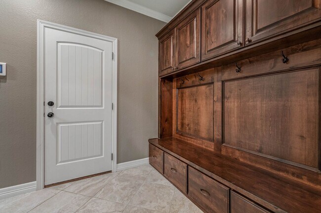 Building Photo - Castlegate 2 - Elegant 3 Bedroom 2 Bath av...