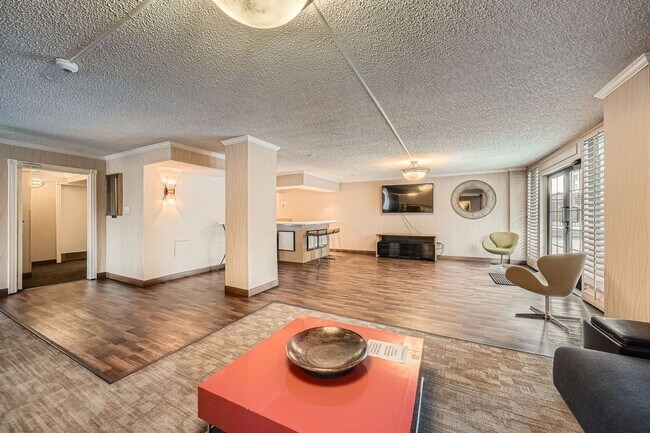 Building Photo - Downtown Denver Furnished 1 BDR w/ Rooftop...