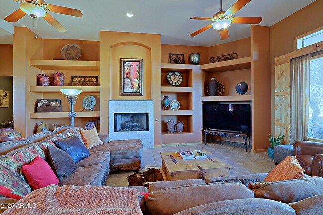 Building Photo - 15320 E Skinner Dr