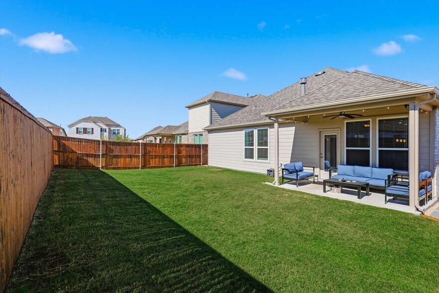 Building Photo - 1008 Elijah Dr