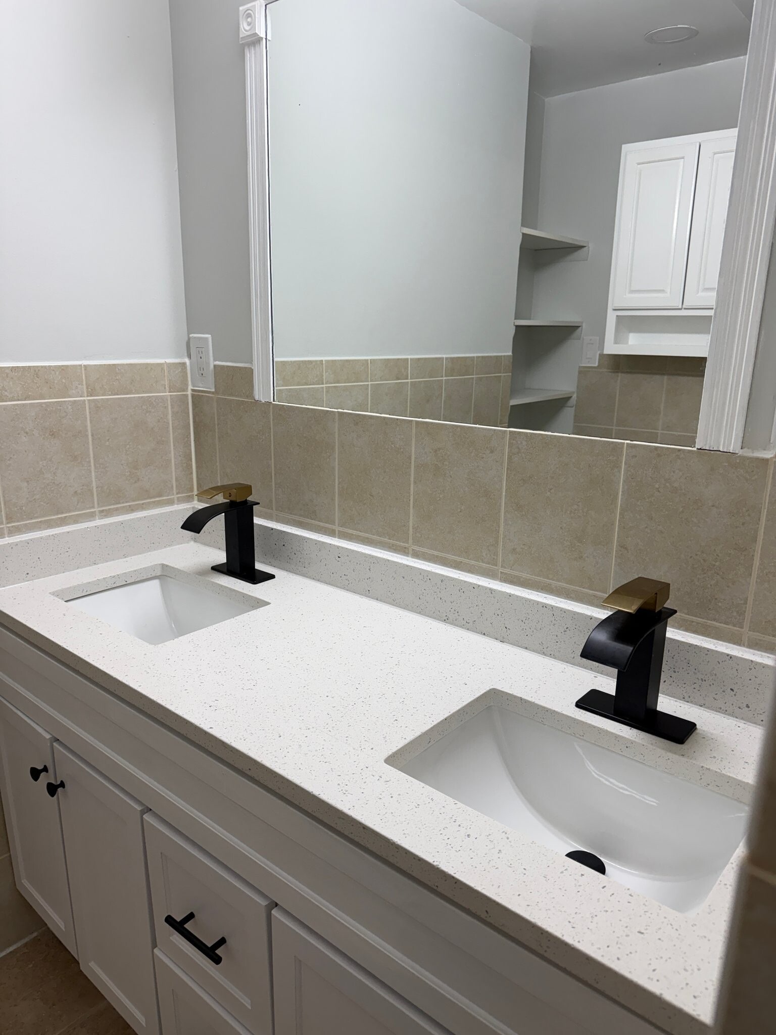 Building Photo - 5511 Henderson Way
