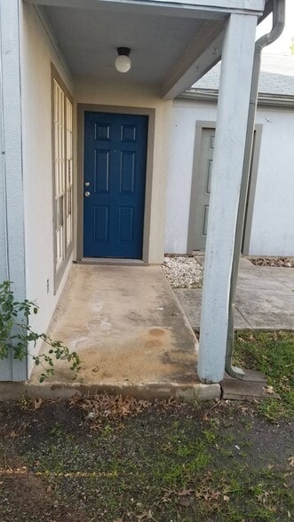 Porch, front door - 14519 Clovelly Wood