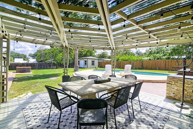 Building Photo - Home for Rent